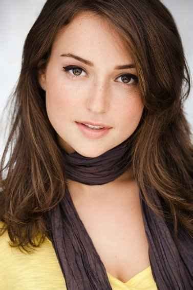 at&t lily breast size|“AT&T Girl” Milana Vayntrub’s Height, Weight, Size & More